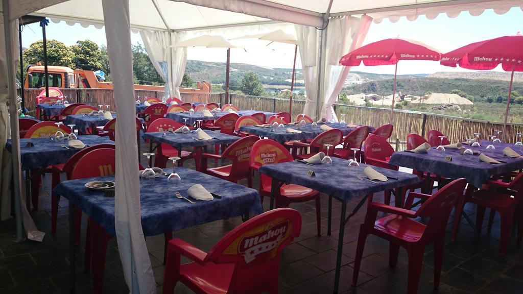 Tierra De Lobos Hotel Puebla de Sanabria Bagian luar foto