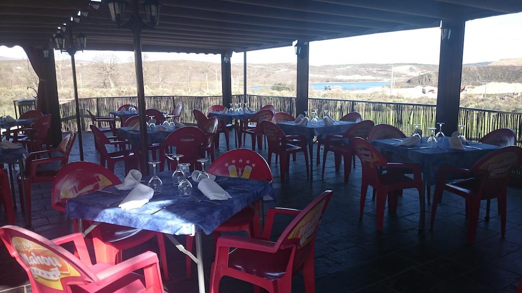 Tierra De Lobos Hotel Puebla de Sanabria Bagian luar foto
